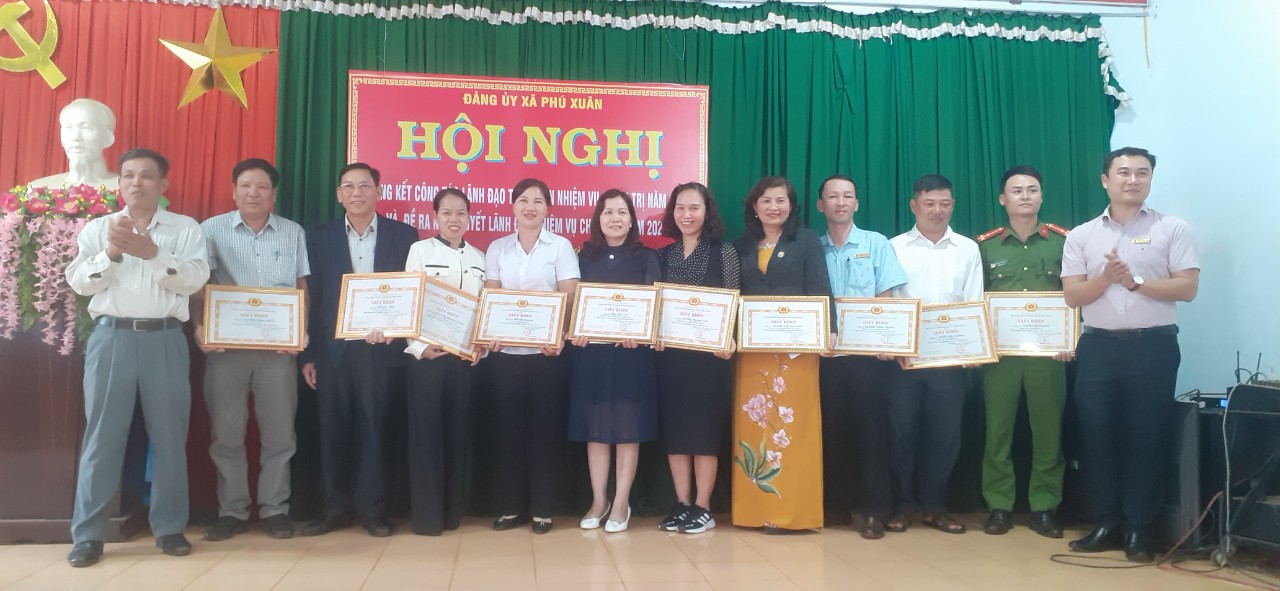 KHEN THUONG DANG UY